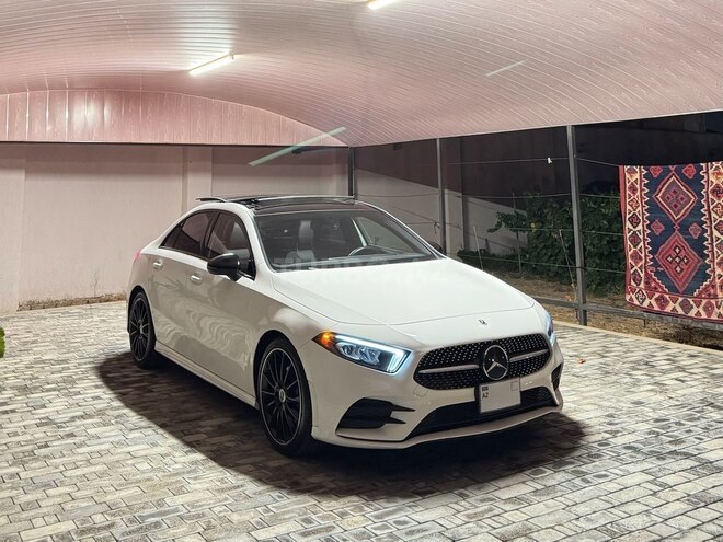 Mercedes  2022, 43,000 km - 2.0 л - Bakı