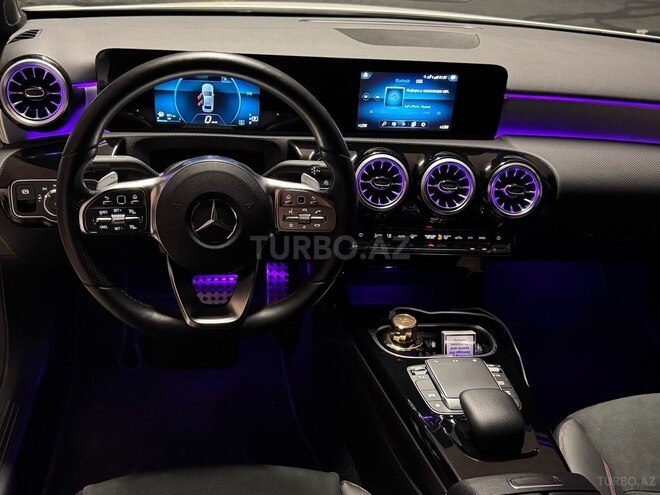Mercedes  2022, 43,000 km - 2.0 л - Bakı