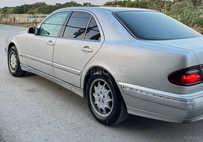 Mercedes E 220 d 2001, 355,000 km - 2.2 л - Bakı
