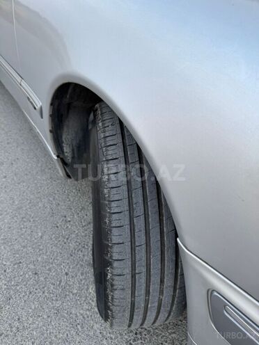 Mercedes E 220 d 2001, 355,000 km - 2.2 л - Bakı