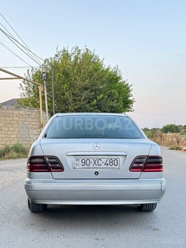 Mercedes E 220 d 2001, 355,000 km - 2.2 л - Bakı