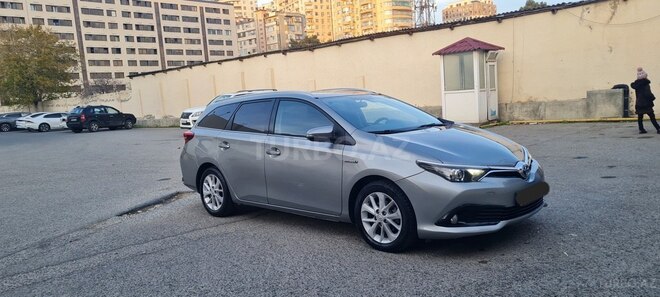 Toyota Auris 2016, 150,000 km - 1.8 l - Bakı