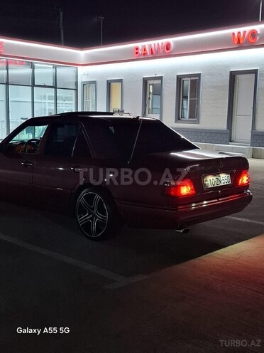 Mercedes E 200 1995, 350,000 km - 2.0 l - Bakı