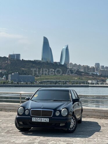 Mercedes E 200 1998, 585,651 km - 2.0 l - Ağcabədi