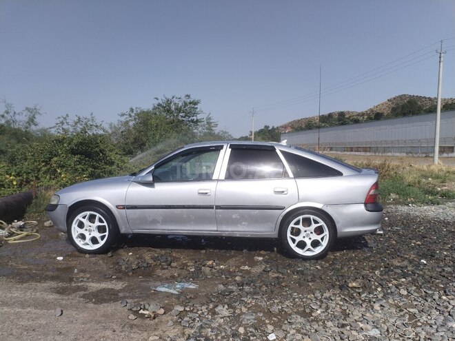 Opel Vectra 1998, 457,828 km - 1.8 l - Qazax