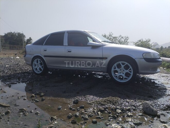 Opel Vectra 1998, 457,828 km - 1.8 l - Qazax