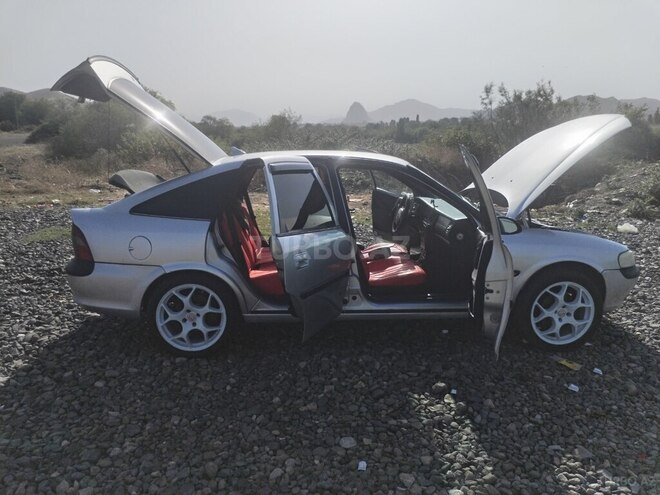 Opel Vectra 1998, 457,828 km - 1.8 l - Qazax