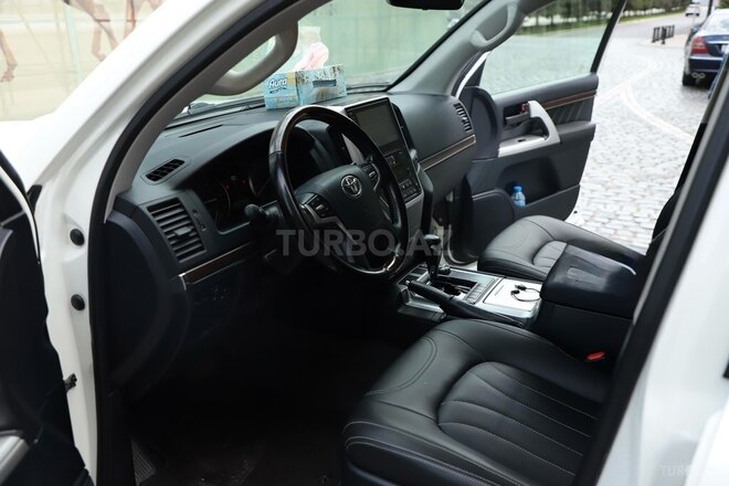 Toyota Land Cruiser 2019, 130,000 km - 4.0 l - Bakı