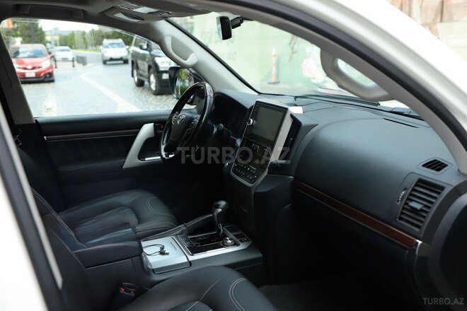 Toyota Land Cruiser 2019, 130,000 km - 4.0 l - Bakı