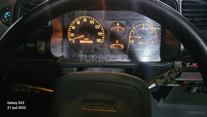 Isuzu Turkuaz 2002, 335,400 km - 5.2 l - Bakı