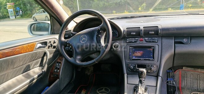 Mercedes C 200 2000, 349,444 km - 2.0 l - Qusar