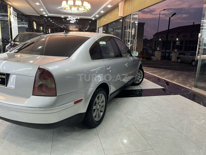 Volkswagen Passat-2