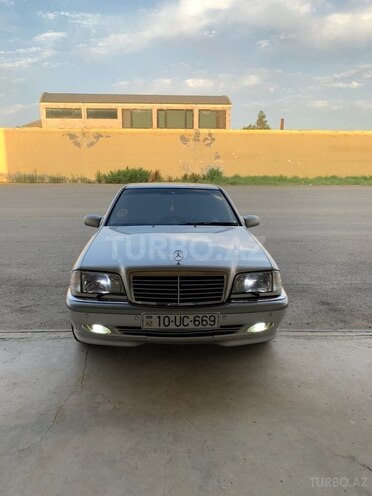 Mercedes C 240 1999, 288,000 km - 2.4 l - Salyan