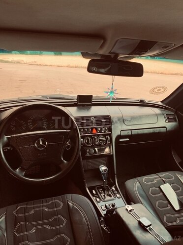 Mercedes C 240 1999, 288,000 km - 2.4 l - Salyan