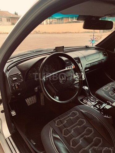 Mercedes C 240 1999, 288,000 km - 2.4 l - Salyan
