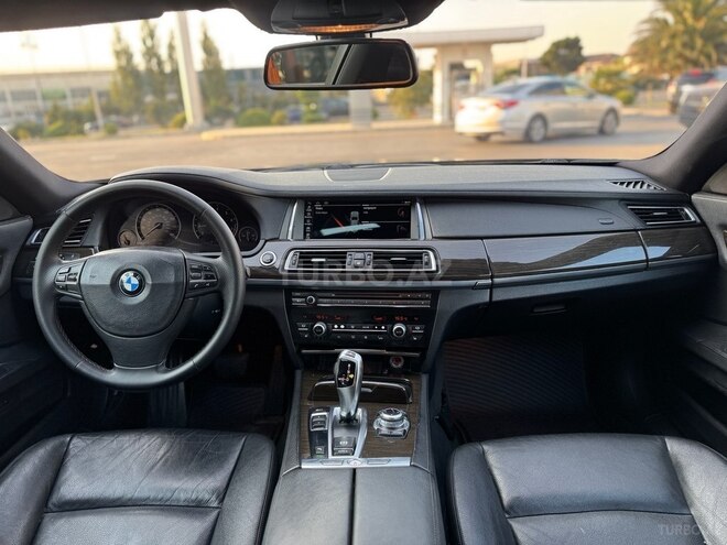 BMW 740 2011, 295,000 km - 3.0 л - Bakı