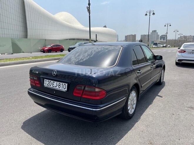Mercedes E 240 2001, 252,000 km - 2.4 l - Bakı
