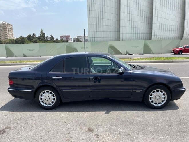 Mercedes E 240 2001, 252,000 km - 2.4 l - Bakı