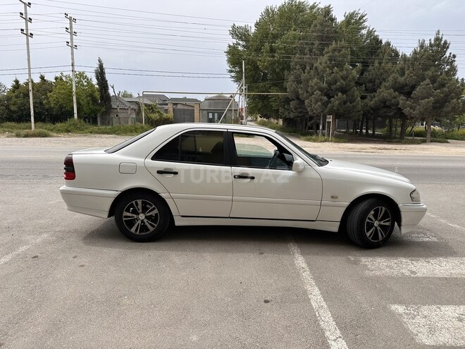 Mercedes C 200 2000, 370,000 km - 2.0 l - Bakı