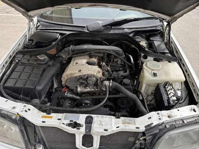 Mercedes C 200 2000, 370,000 km - 2.0 l - Bakı