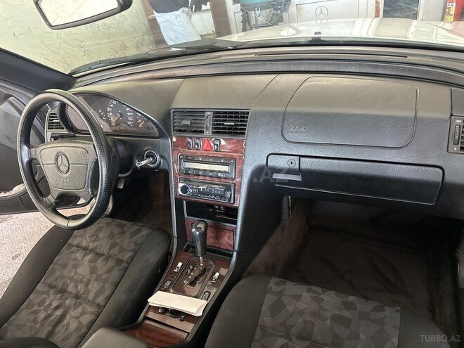Mercedes C 200 2000, 370,000 km - 2.0 l - Bakı
