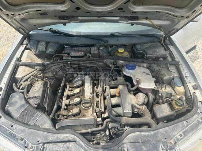 Volkswagen Passat 2000, 340,000 km - 1.8 l - Bakı