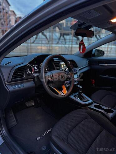 Hyundai Elantra 2019, 105,000 km - 2.0 l - Bakı