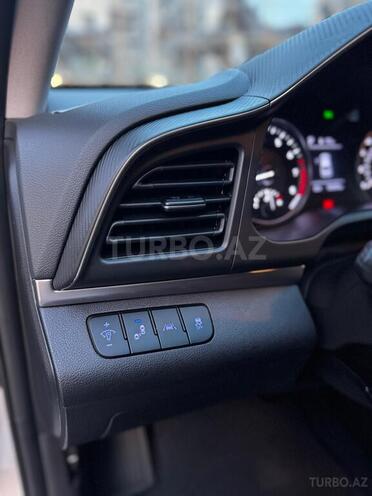 Hyundai Elantra 2019, 105,000 km - 2.0 l - Bakı