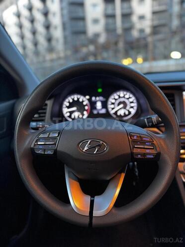 Hyundai Elantra 2019, 105,000 km - 2.0 l - Bakı
