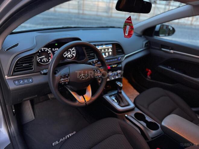 Hyundai Elantra 2019, 105,000 km - 2.0 l - Bakı