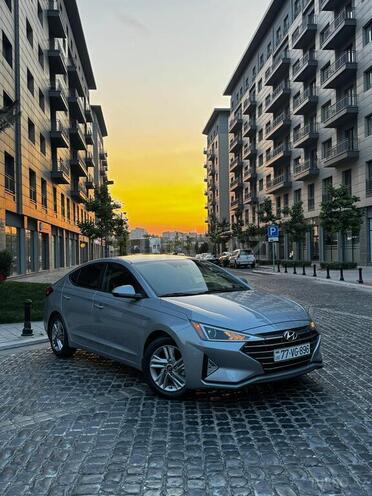 Hyundai Elantra 2019, 105,000 km - 2.0 l - Bakı