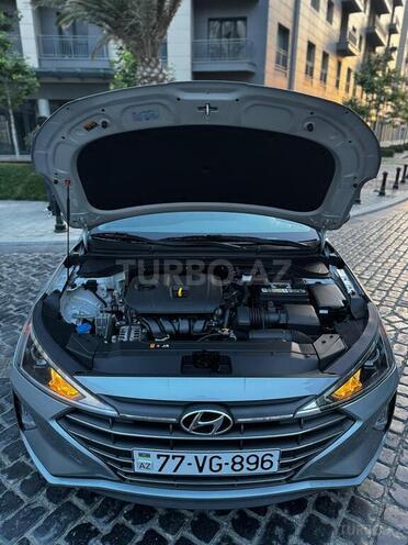 Hyundai Elantra 2019, 105,000 km - 2.0 l - Bakı