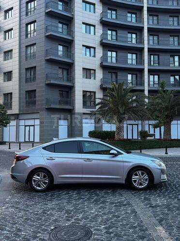 Hyundai Elantra 2019, 105,000 km - 2.0 l - Bakı
