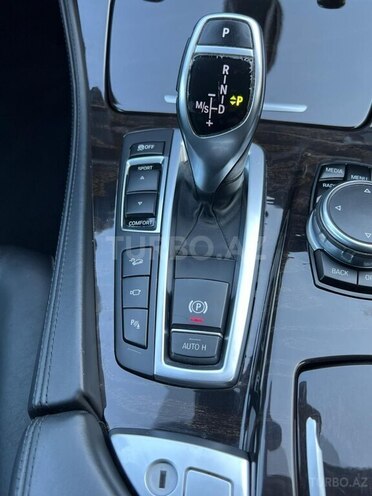 BMW 528 2015, 180,000 km - 2.0 l - Quba