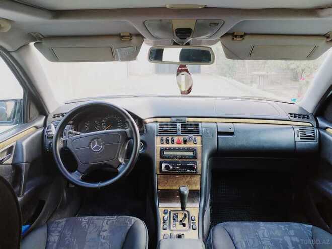 Mercedes E 240 1999, 365,000 km - 2.4 l - Bakı