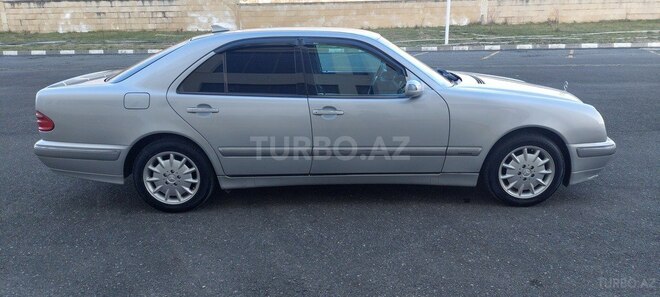 Mercedes E 240 1999, 267,800 km - 2.4 l - Qəbələ