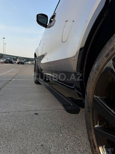 Land Rover Discovery 2019, 109,000 km - 3.0 л - Bakı