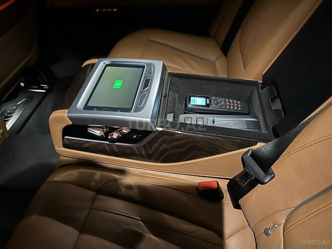 BMW 740 2018, 105,000 km - 3.0 l - Bakı