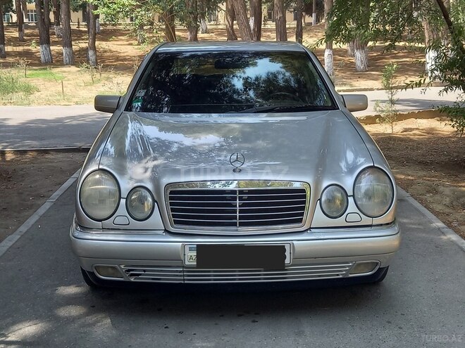 Mercedes E 240 1998, 330,000 km - 2.4 l - Bakı