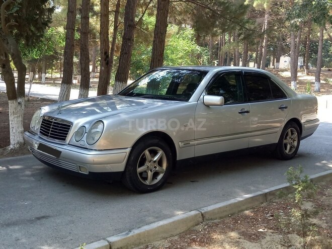 Mercedes E 240 1998, 330,000 km - 2.4 l - Bakı