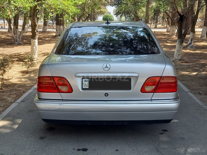 Mercedes E 240 1998, 330,000 km - 2.4 l - Bakı