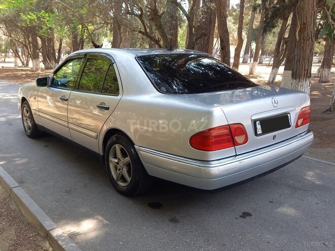 Mercedes E 240 1998, 330,000 km - 2.4 l - Bakı