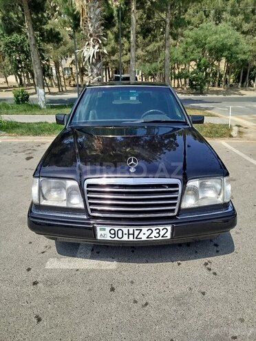 Mercedes E 220 1994, 333,726 km - 2.2 l - Bakı