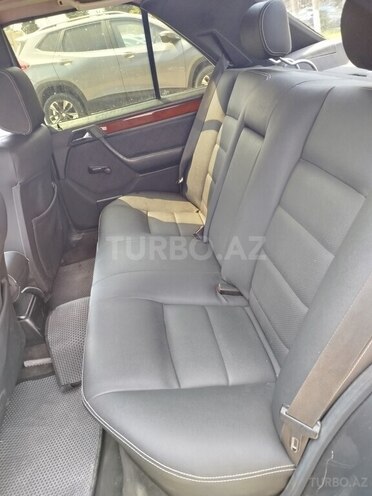 Mercedes E 220 1994, 333,726 km - 2.2 l - Bakı