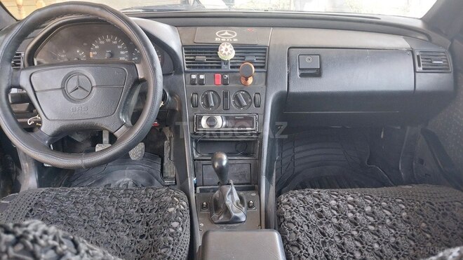 Mercedes C 220 1993, 511,570 km - 2.2 l - Quba
