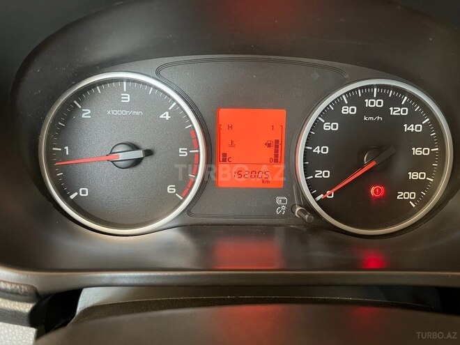 Mitsubishi L200 2015, 152,000 km - 2.5 l - Qobustan