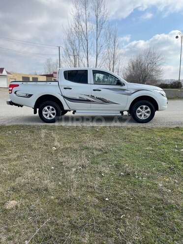 Mitsubishi L200 2015, 152,000 km - 2.5 l - Qobustan