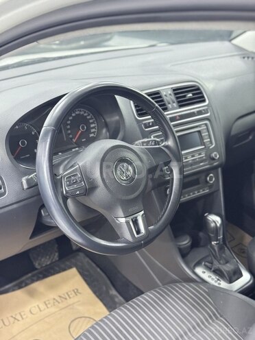 Volkswagen Polo 2013, 167,000 km - 1.6 l - Sumqayıt