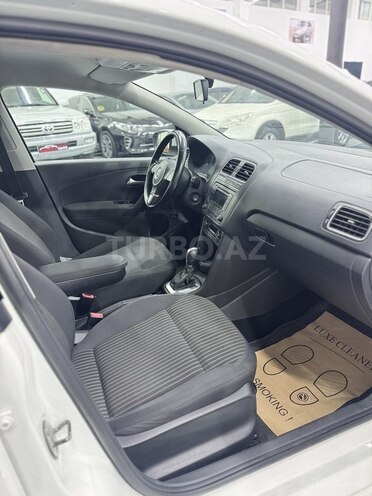 Volkswagen Polo 2013, 167,000 km - 1.6 l - Sumqayıt