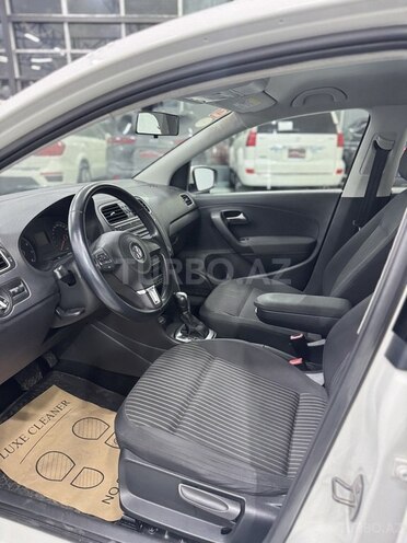 Volkswagen Polo 2013, 167,000 km - 1.6 l - Sumqayıt